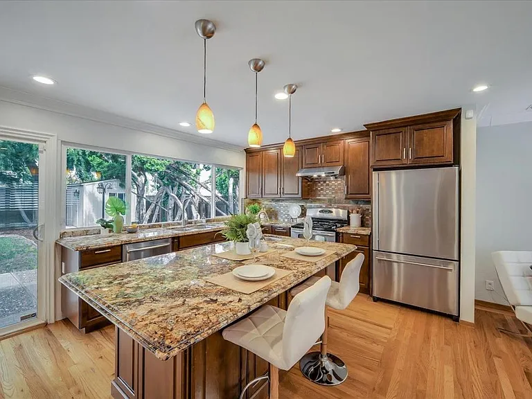 1673 Grizilo Dr — Photo 18