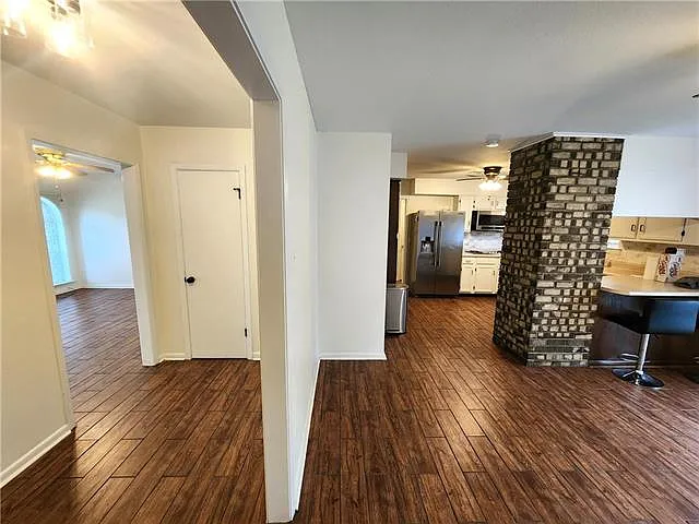 3 bed, 2.0 bath, 1576 sqft, $2,200 — Photo 2