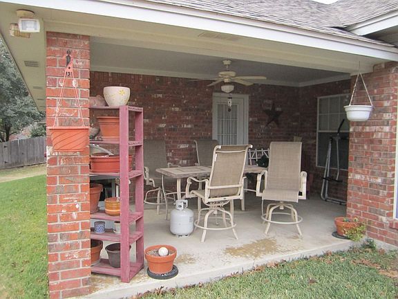 3rd image of 3302 Meadow Creek Ln