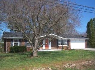 880 Deerfield Ln, Somerset, KY 42501