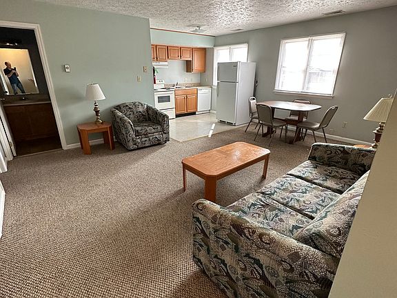4th image of 888 Wayne Ave APT 10