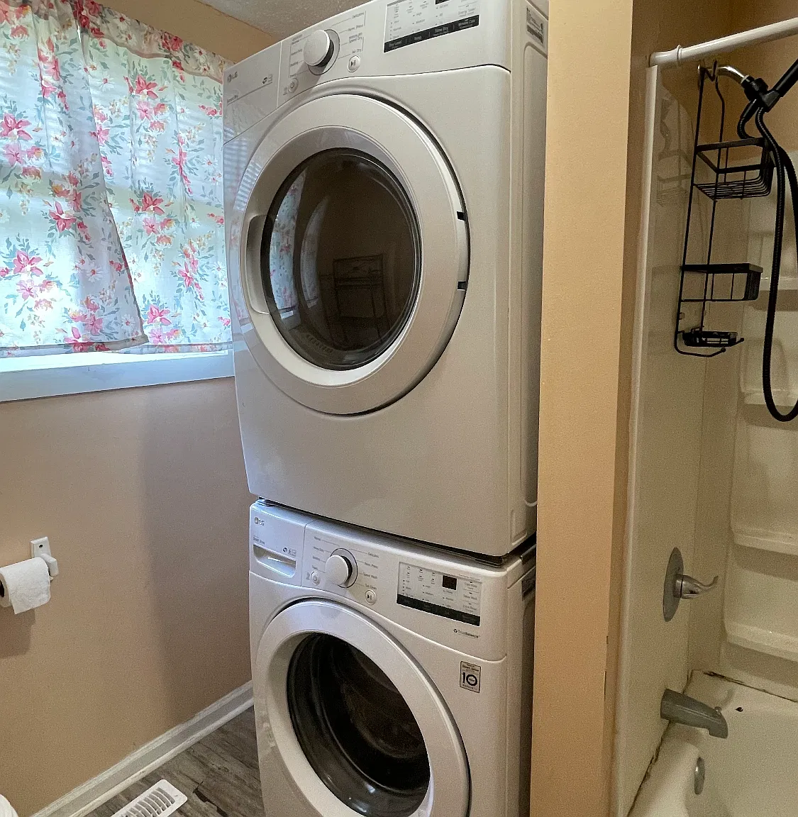 817 Russell St — Photo 4