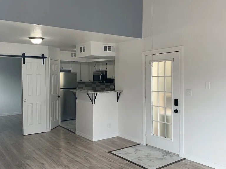 1804 E 66th Pl #E208 — Photo 5