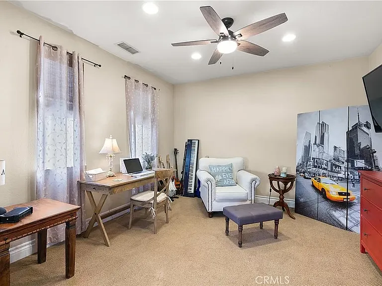 31920 Oregon Ln — Photo 3