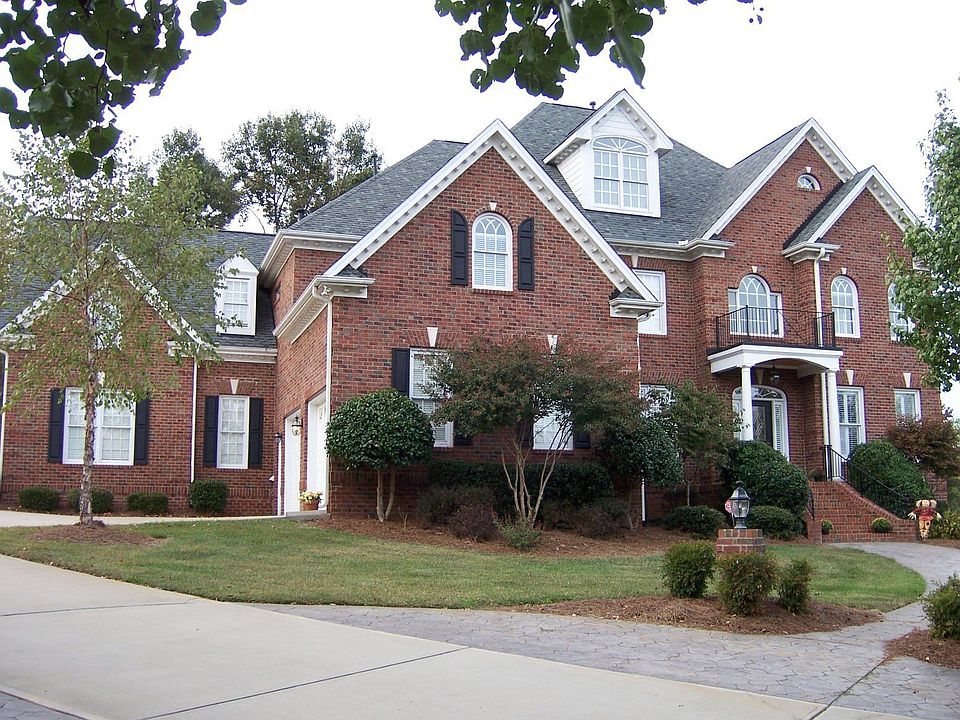 Amazing Wakefield Estate!