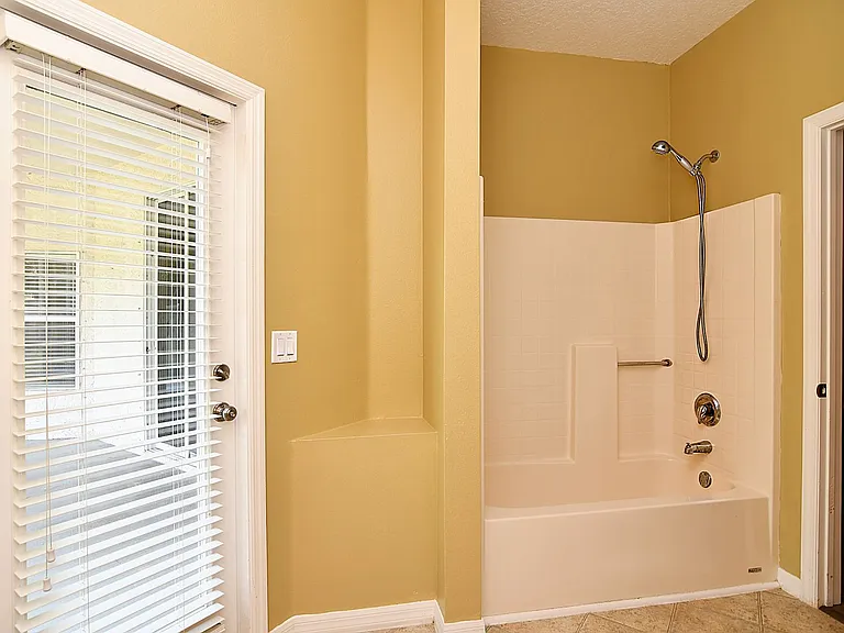 48 Pickering Dr — Photo 27