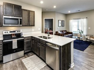 Hanover Flats, Bennington, NE 68007