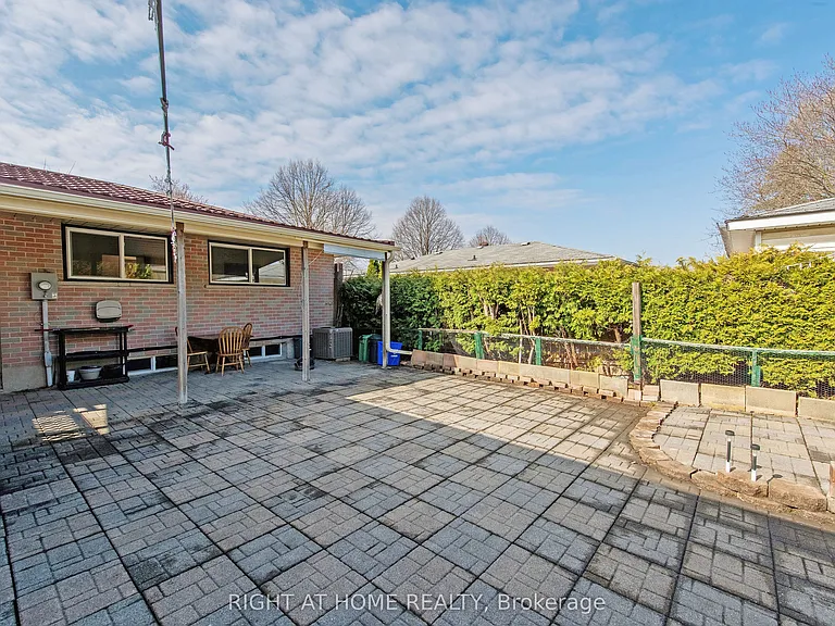 69 Alayne Cres — Photo 47