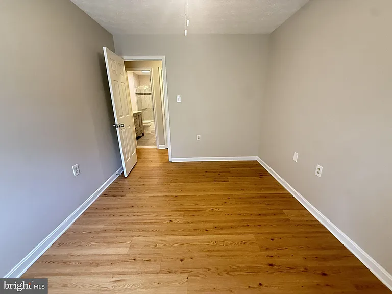 824 Appleseed Ct — Photo 23