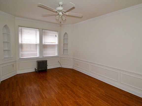 5th image of 4544 N Beacon St #305