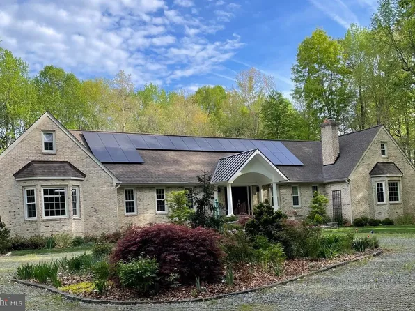 40 Holly Tree Ln, Fredericksburg, VA 22405