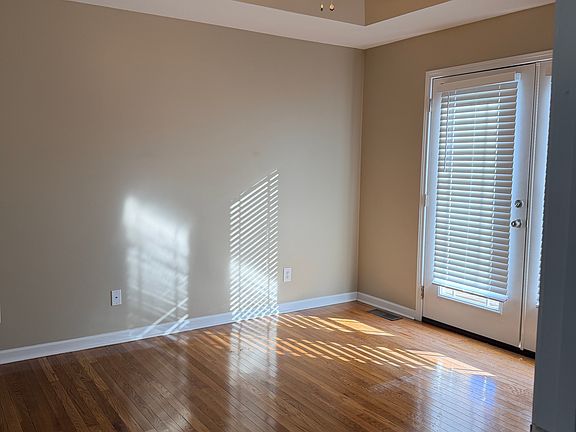 4th image of 527 Redstone Dr Unit 17
