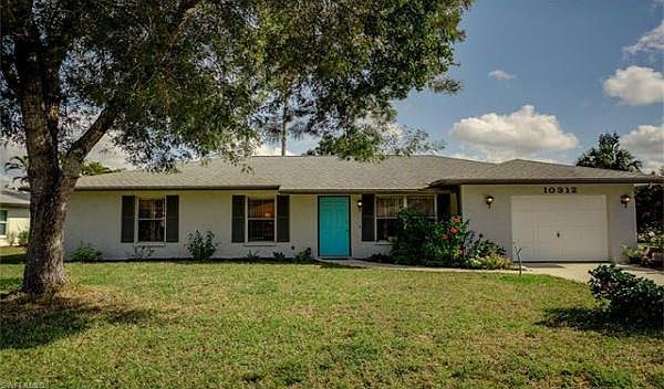Home For Sale In Sandy Hollow