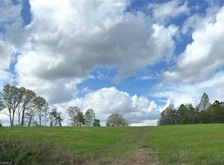 Hogan Creek Rd, Siloam, NC 27047