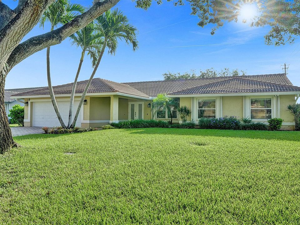1st image of 903 NW 82nd Avenue