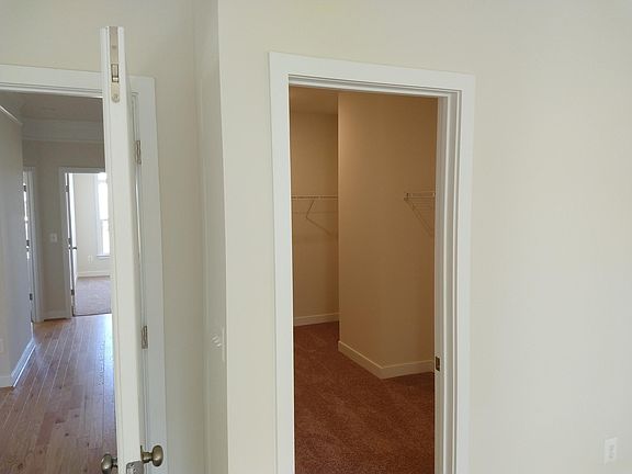 3rd image of 42279 Crawford Ter
