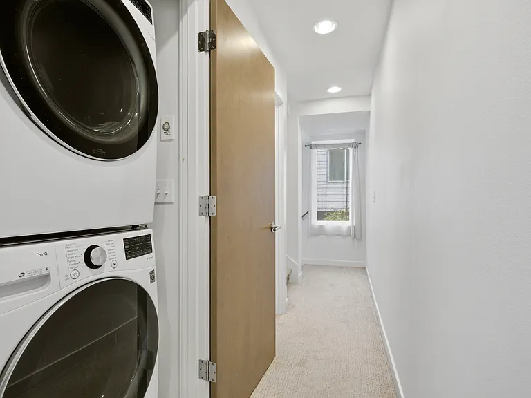 14013 Greenwood Ave N #F — Photo 13
