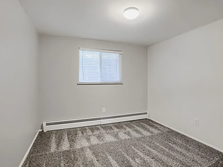 512 Maple St — Photo 9