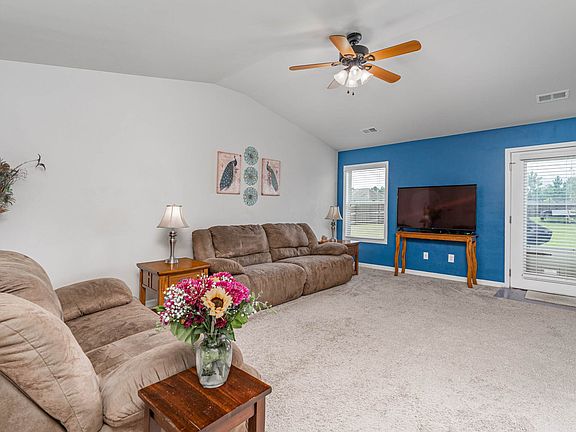 5th image of 521 Pineberry Ct