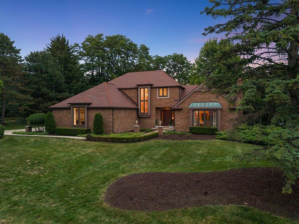 1st image of 45685 Greenridge Dr