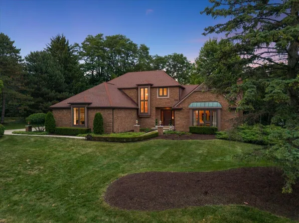 45685 Greenridge Dr, Northville, MI 48167