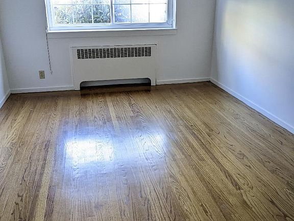 2nd image of 46 W 4th Ave #101