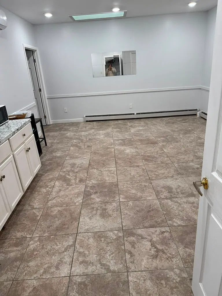 Studio, 800 sqft, $1,300 — Photo 3