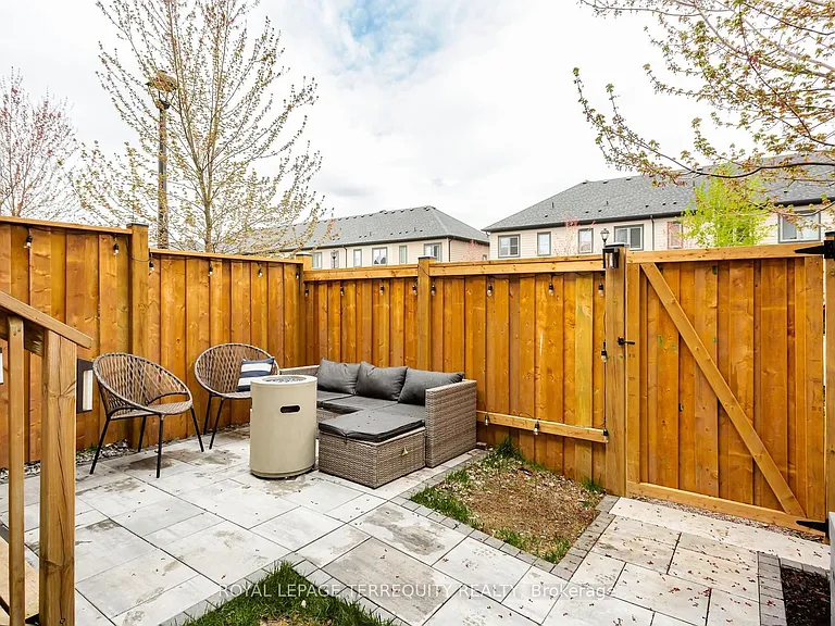 10 Deneb St — Photo 26