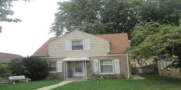 1st image of 2828 S 48th St