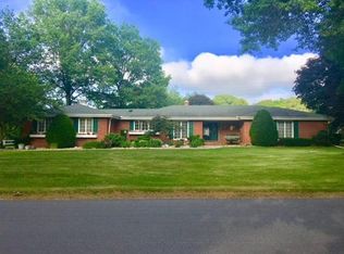 215 Edgewood Ln, La Porte, IN