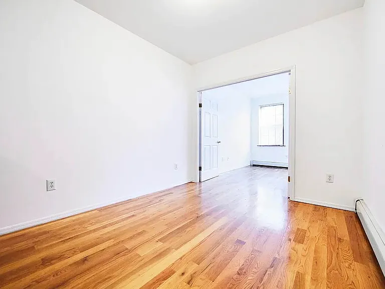179 Nassau Ave #2 — Photo 4