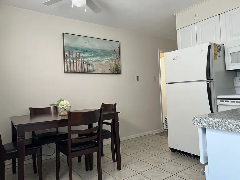 1600 Asbury Ave #E — Photo 12