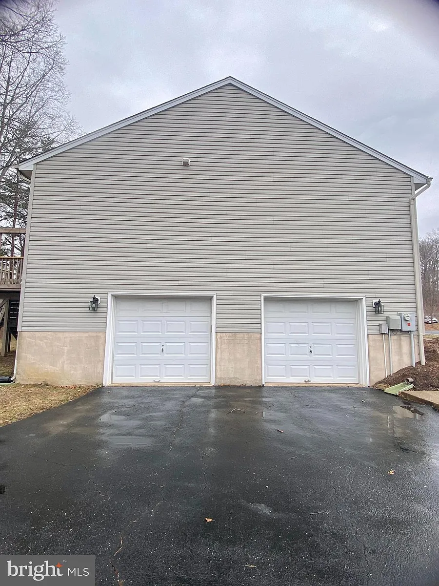 Building Photo - 9504 S Royal Crest Ct