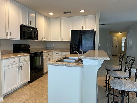 3rd image of 315 Amaryllis Way