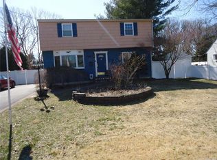197 Mark Tree Rd, Centereach, NY 11720