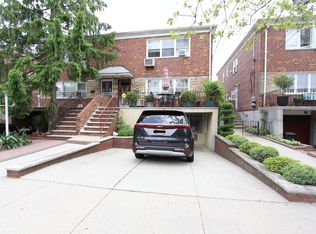 61-41 70th St, Flushing, NY 11379