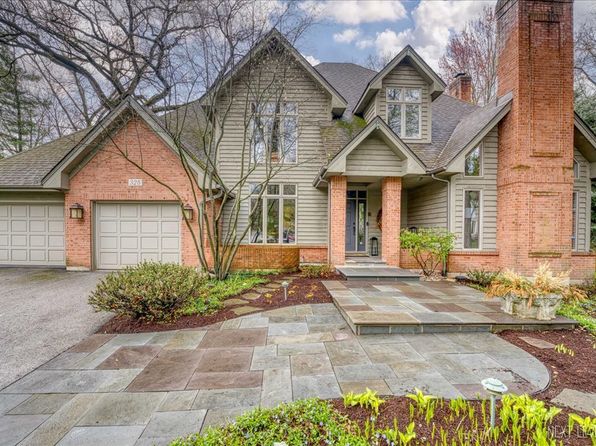 328 Royce Woods Ct, Naperville, IL 60565
