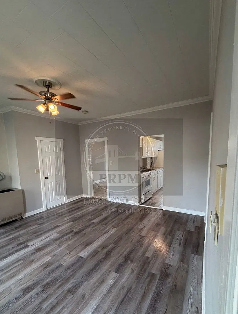 2 bed, 1.0 bath, $1,500 — Photo 4