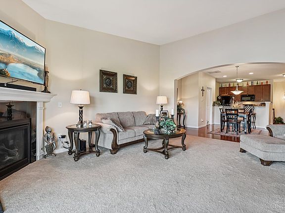 5th image of 7278 Villa Ln