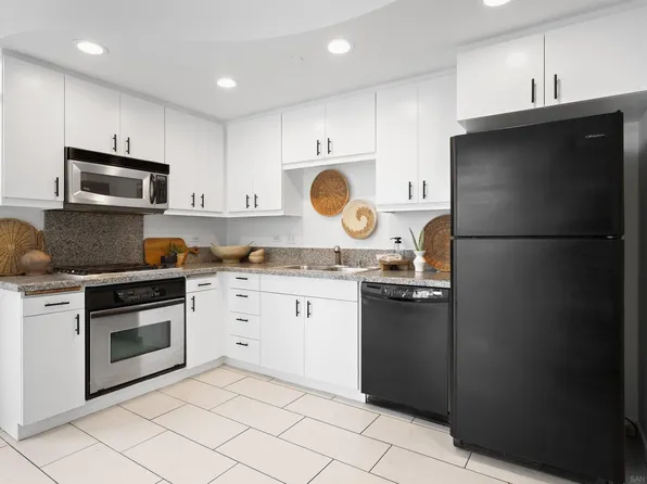 550 15th St Unit 305, San Diego, CA 92101