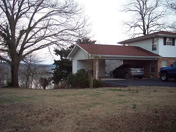 3rd image of 120 Hilltop Ln
