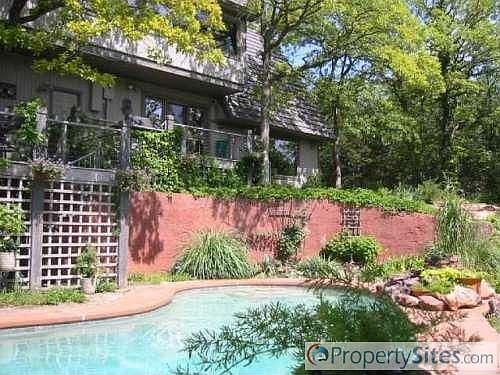 2nd image of 1201 Kelly Ln