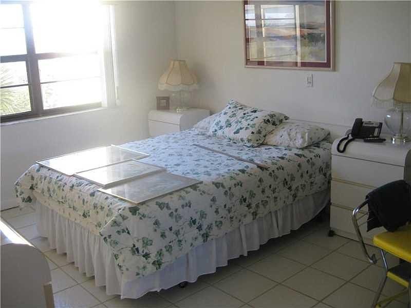2nd image of 9273 SW 8th St APT 420