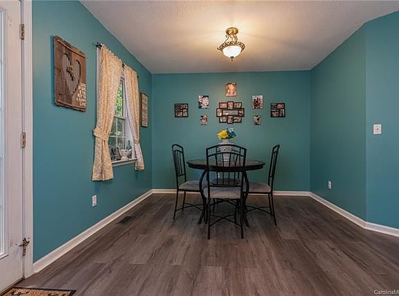 5th image of 46 Dew Mountain Ln