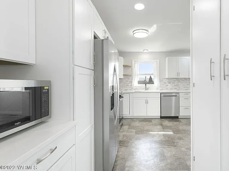 6315 Summitview Ave — Photo 8