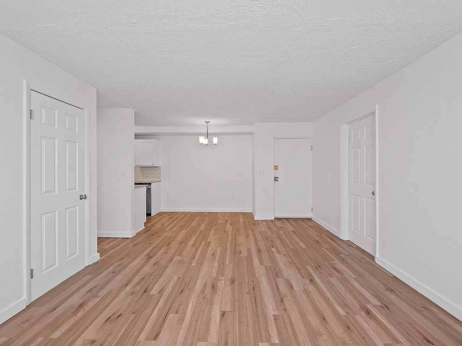 3 bed, $1,250 — Photo 3