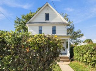 2528 Farnam St, Davenport, IA 52803