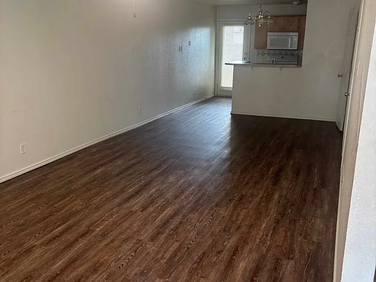 3008 Westrim Dr — Photo 9
