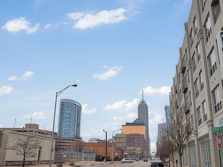 Maxwell Apartments — Photo 9