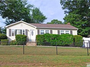 70 Risley Rd, Patchogue, NY 11772